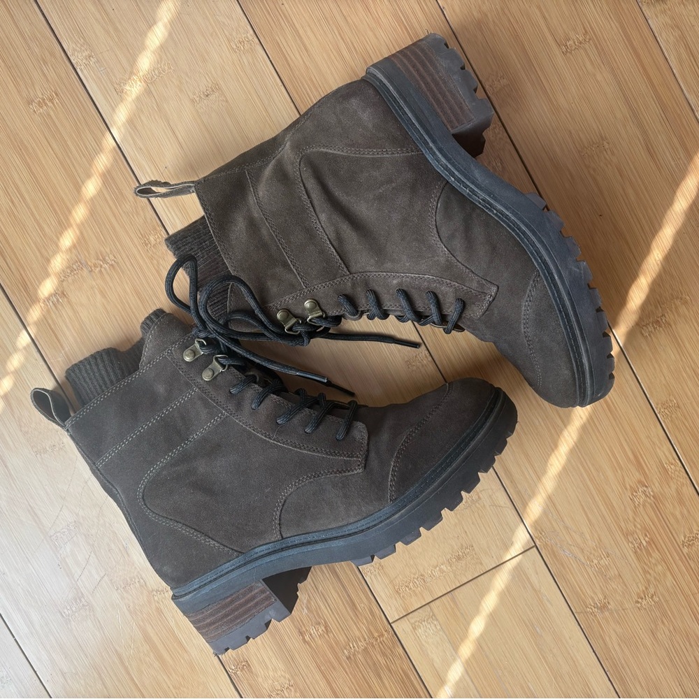 Women's Zodiac suede Chance Booties